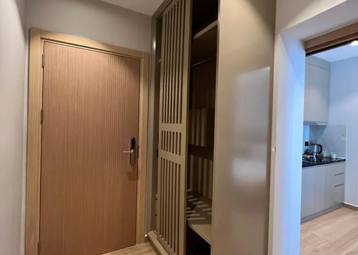 Aparthotel Coastline Luxury Golem (Tirana)