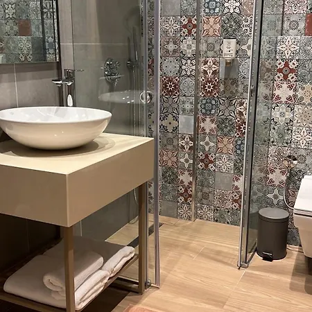 Coastline Luxury 아파트호텔 4*