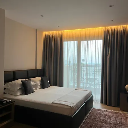 Coastline Luxury 4*