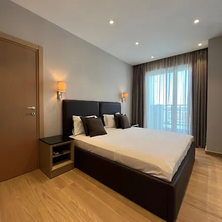 Coastline Luxury Apartahotel