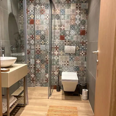 Coastline Luxury Apartahotel 4*