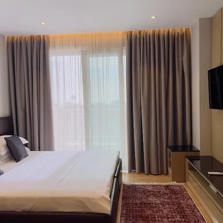 Coastline Luxury Apartahotel Golem (Tirana)