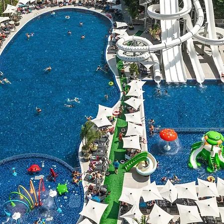 Coastline Luxury Apartahotel Golem (Tirana)