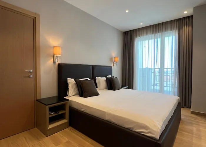 Coastline Luxury Apart-hotel