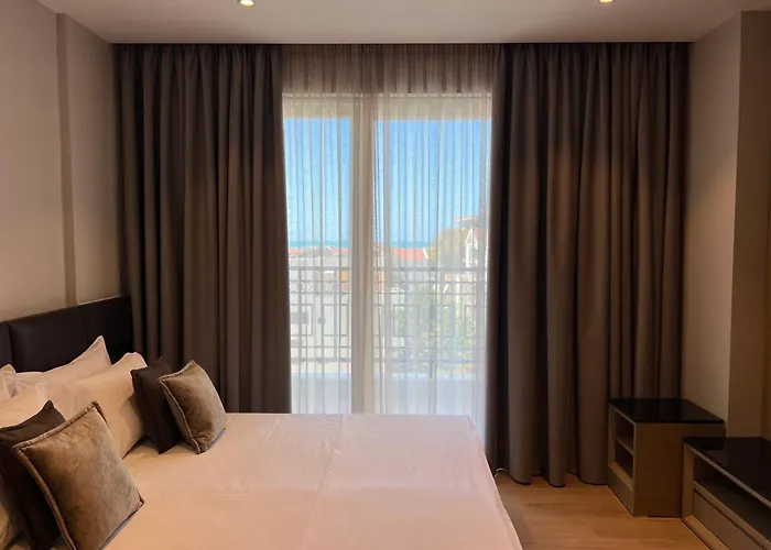 Apart-hotel Coastline Luxury 4*