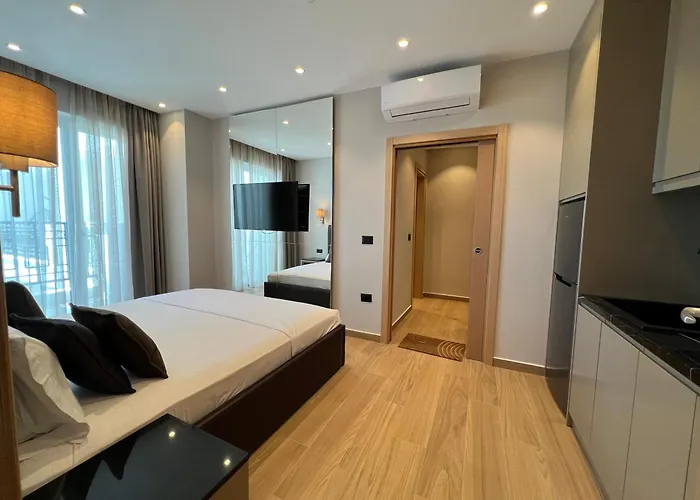 Coastline Luxury Lägenhetshotell 4*